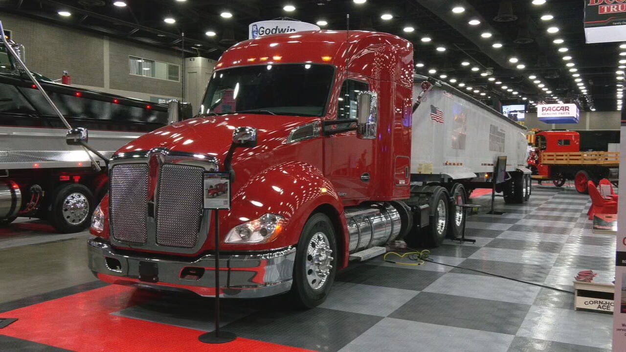 Recruitment top priority for companies at Mid America Trucking Show in Louisville
